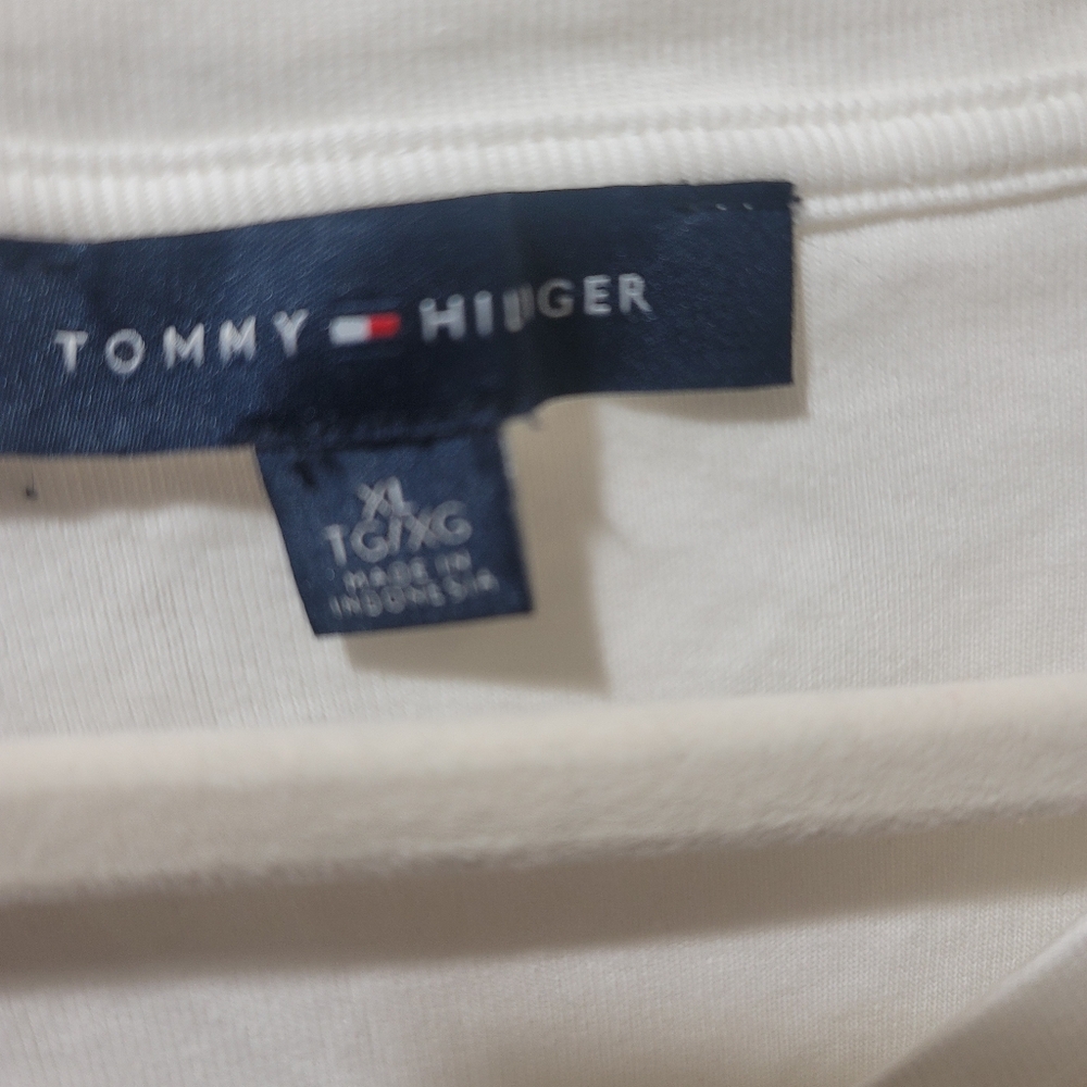 NWT Tommy Hilfiger Red and White T-Shirts XL - 2 For 1!! - Picture 3 of 10